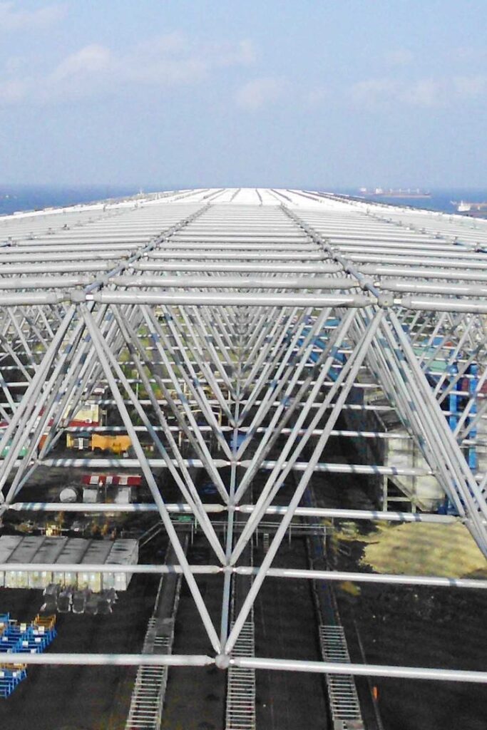 4c51200d758487856432e5a208099fd7-683x1024 Stal w budownictwie nieruchomościowym: istotny surowiec, realny koszt, strategiczne znaczenie